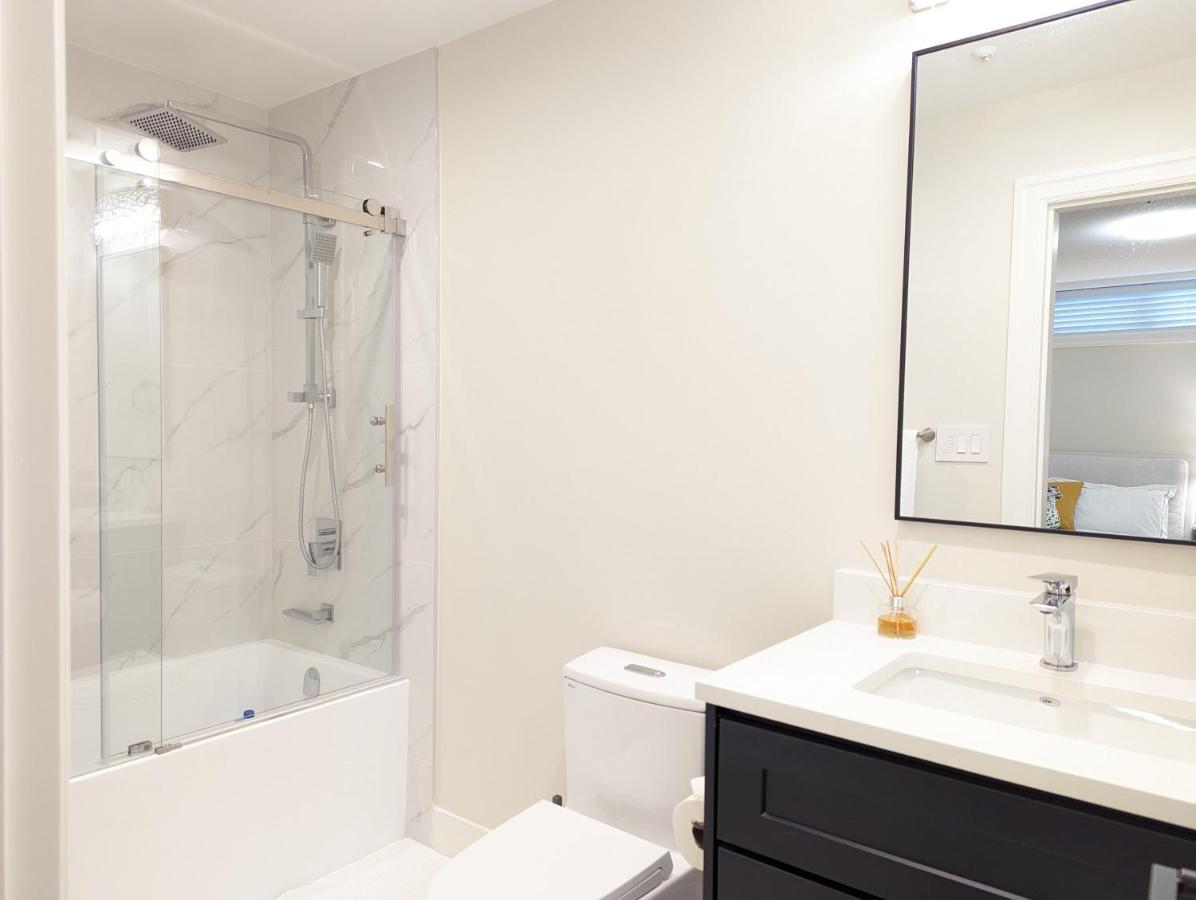 Nice Home Away At Vancouver Near Yvr エクステリア 写真